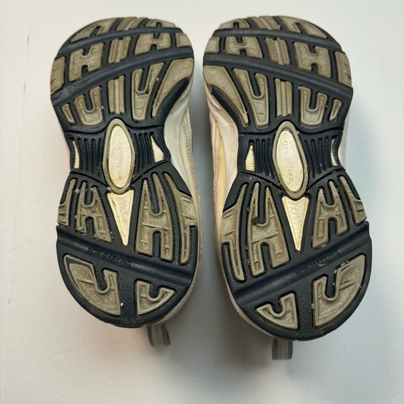 New Balance (MX608V3W) Men's 608 V3 White/ Navy Cross Trainer Shoes Size: 9 - Picture 5 of 9